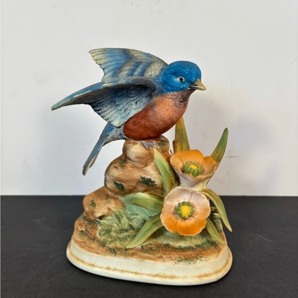 Vintage Andrea by Sadek Bluebird Figurine #7703 – 5”x6” Porcelain Bird Decor